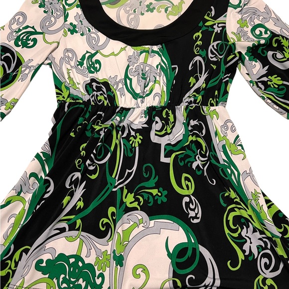 Like NEW ladies Dress top MEDIUM CHA CHA VENTE GREEN WHITE BLACK *MUST SEE* - Picture 4 of 8